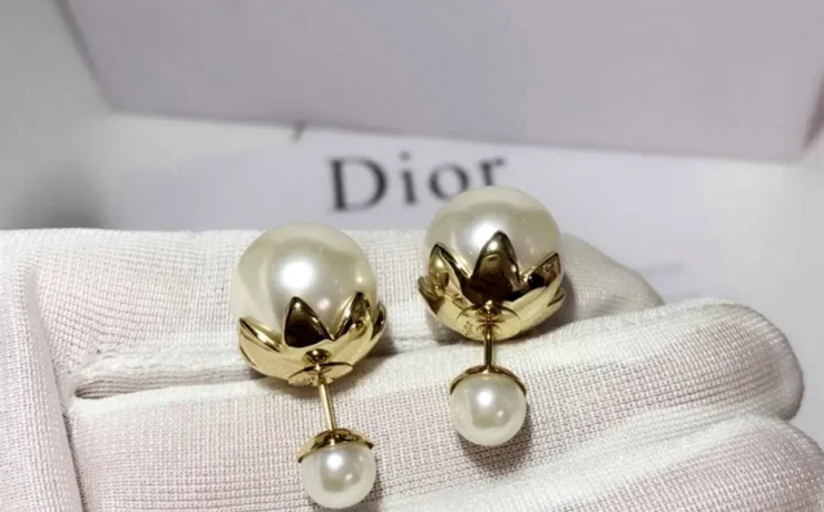 Серьги-пусеты mise en Dior e0046midrs d301 -