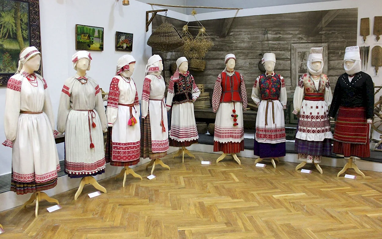 Беларускае народнае адзенне