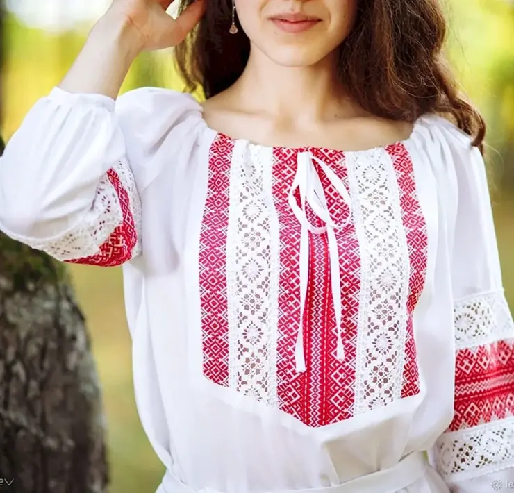 Блузка белая в русском народном стиле