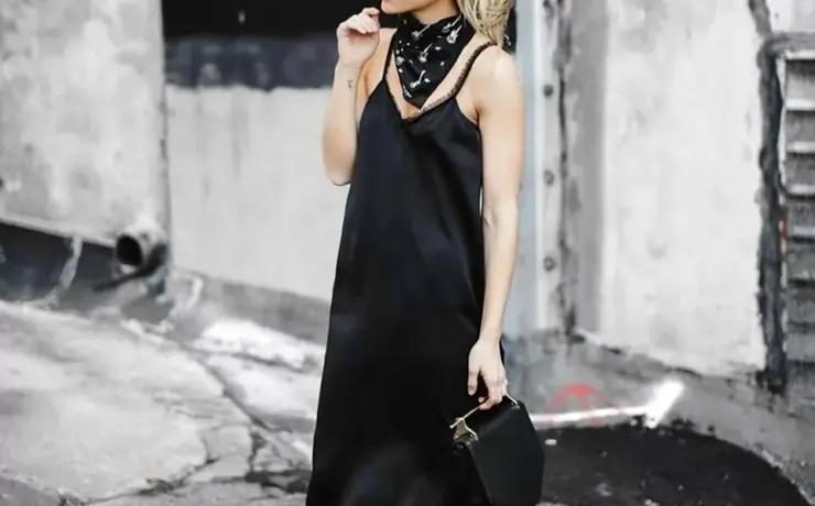 Черное платье комбинация стрит стайл
