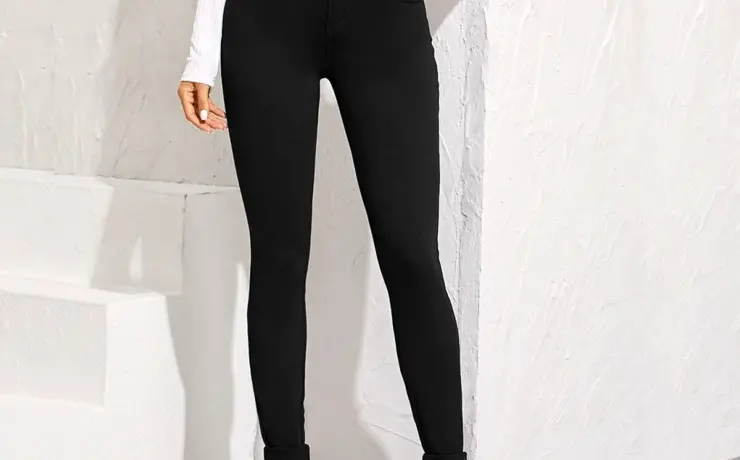 Чёрные джинсы с высокой талией