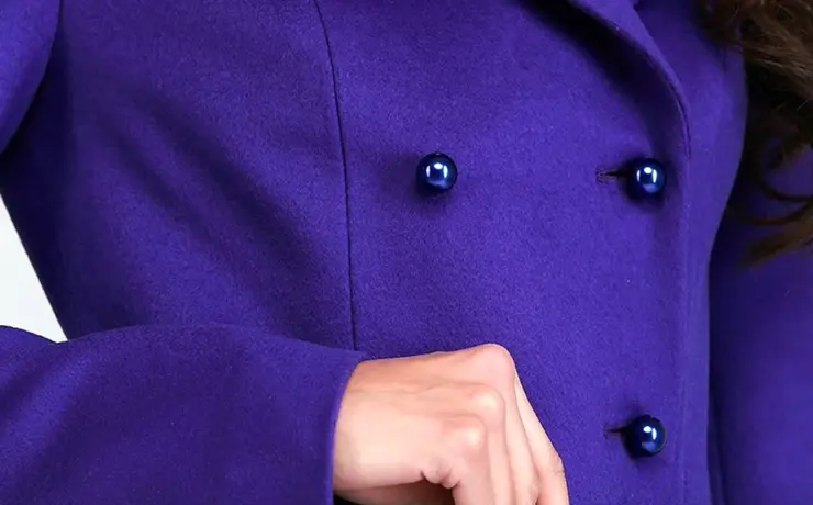 Фиолетовое пальто женское