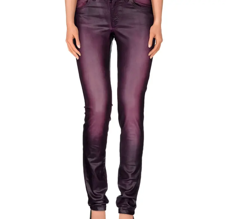 Фиолетовые джинсы женские