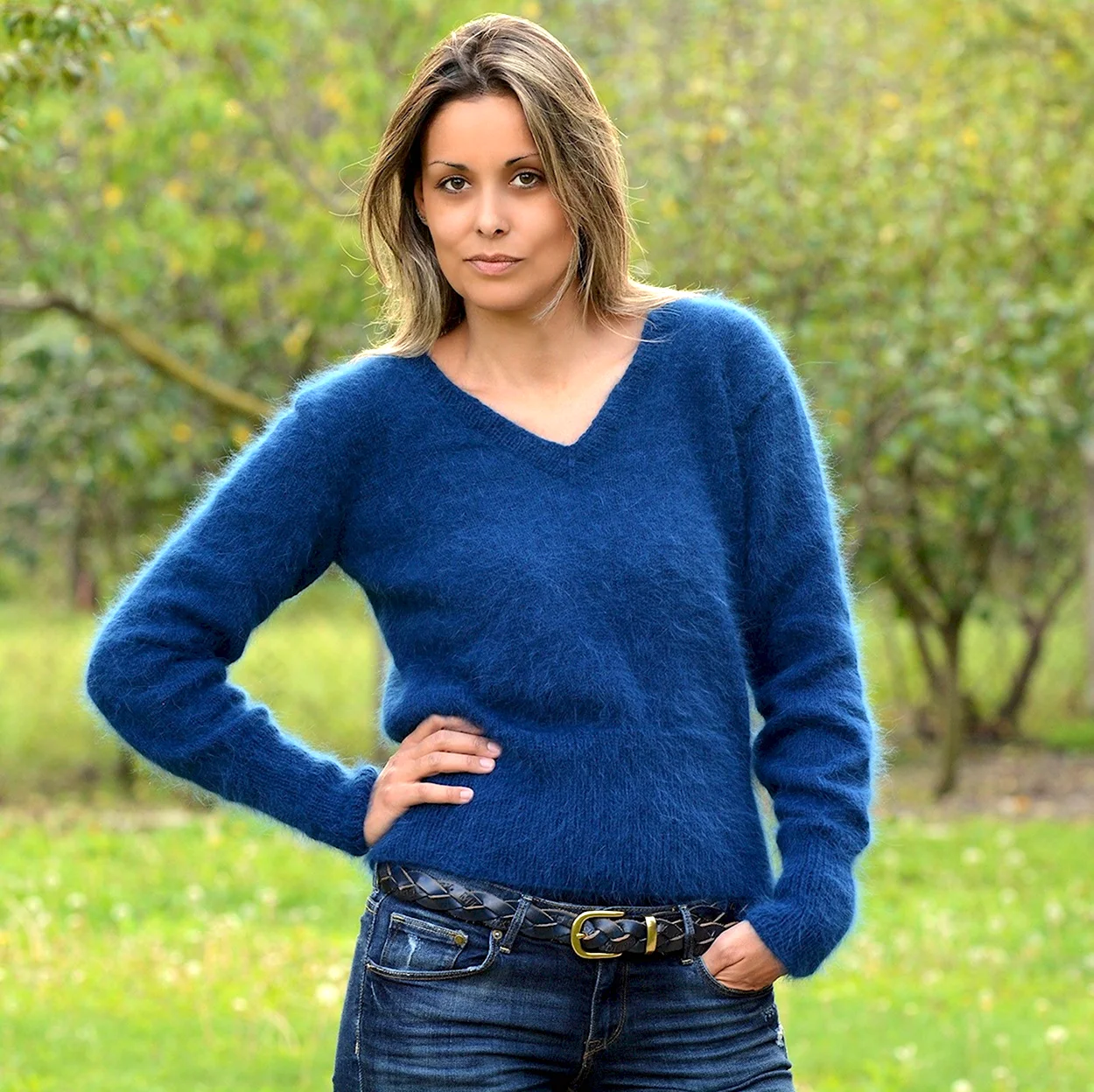 Fuzzy Sweater Angora 100