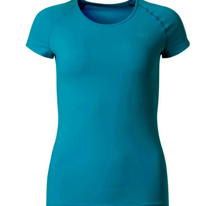 Голубая футболка женская