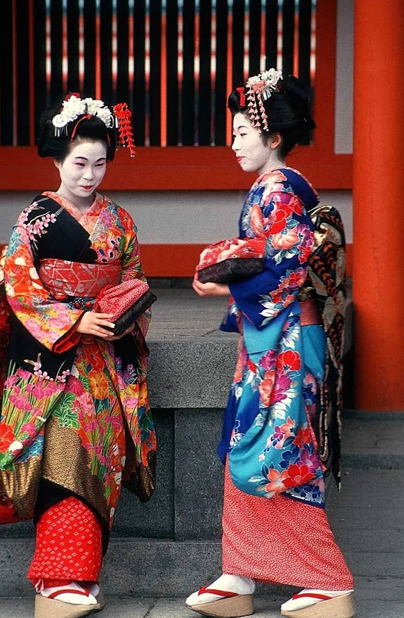Японский национальный костюм гейши
