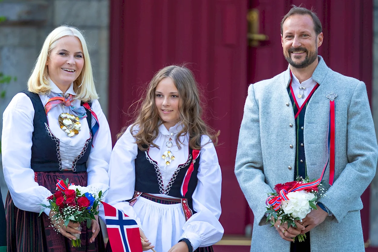 Ингрид Александра принцесса Норвегии 16 лет