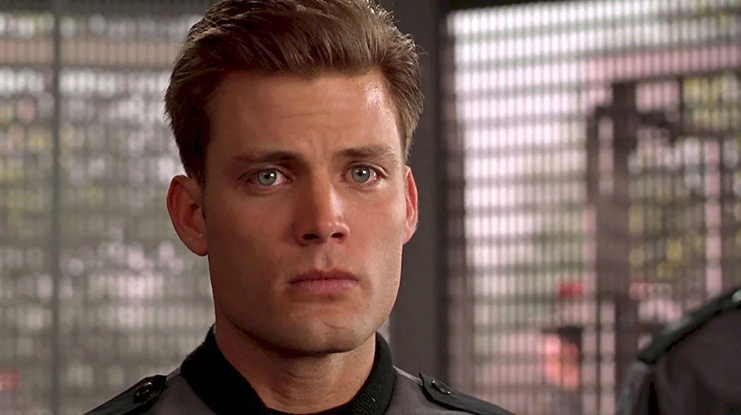 Джонни Рико Звёздный десант. Звездный десант Starship Troopers 1997. Каспер Ван Дьен Звездный десант.