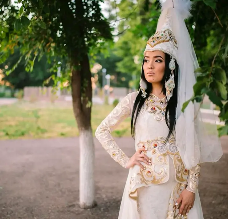 Казахская невеста в саукеле