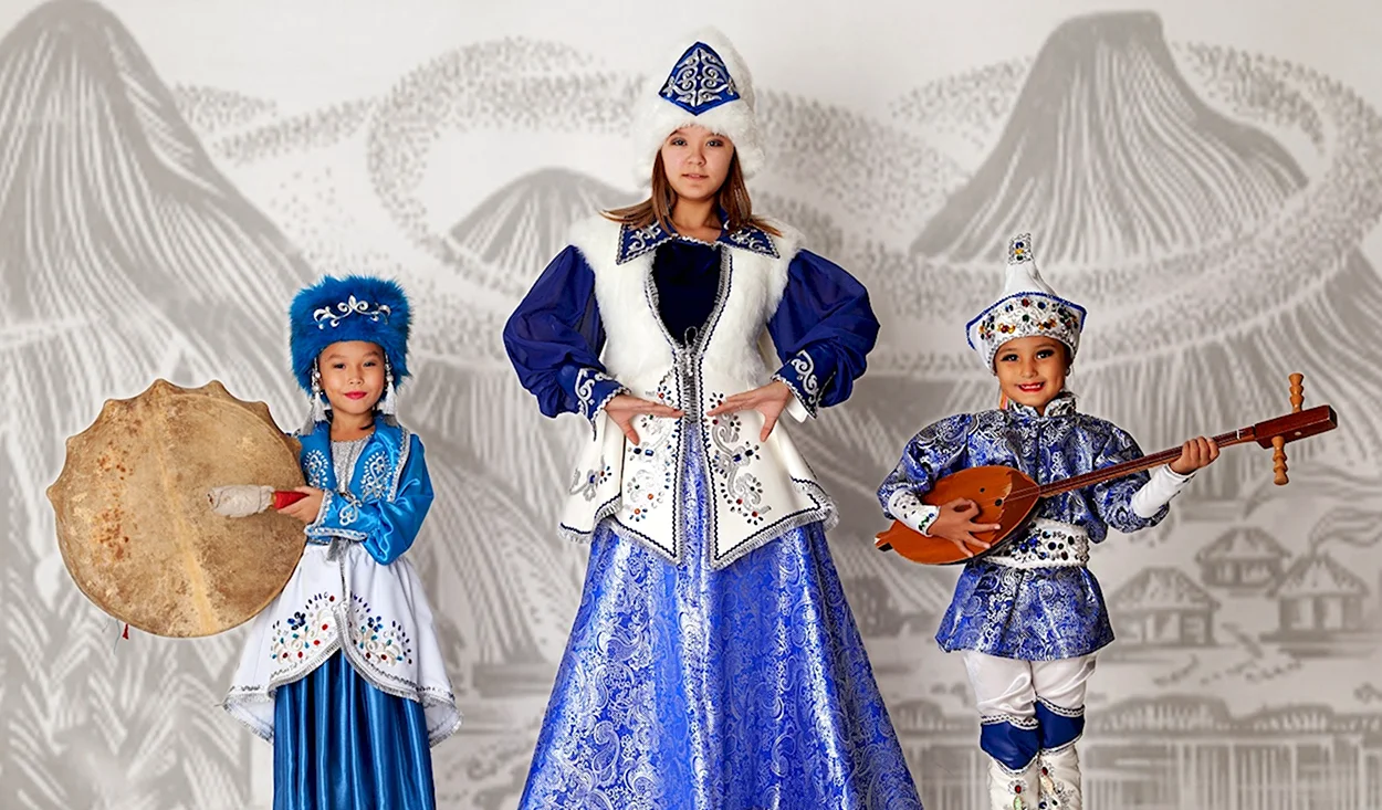 Хакасский театр моды Алтыр.