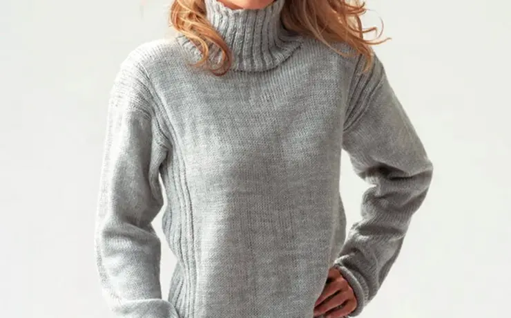 Классический свитер женский