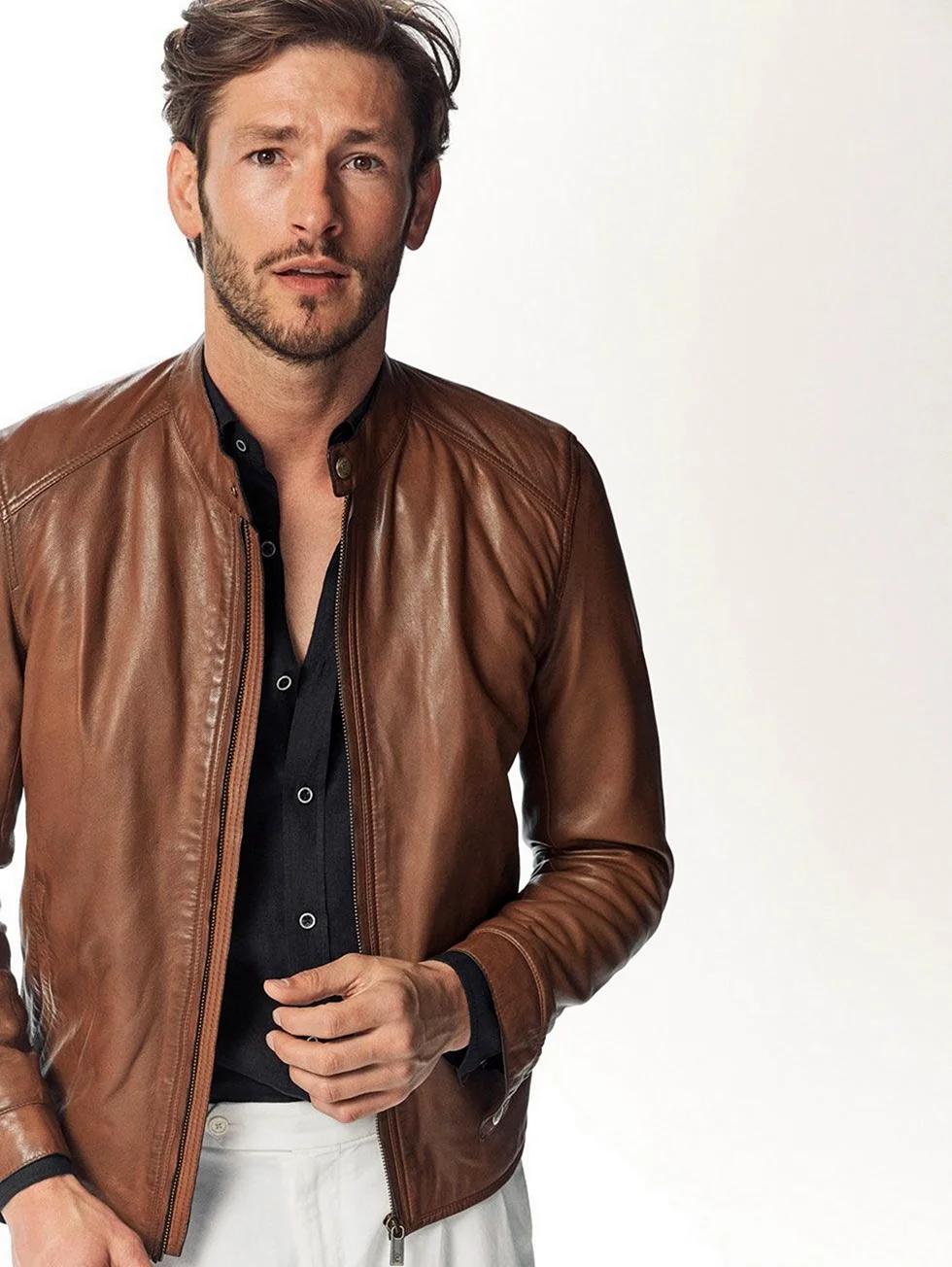 Мужские кожаные куртки распродажа. Кожаная куртка Массимо дутти мужская. Massimo Dutti Leather Jacket. Кожаная куртка massimo Dutti мужская. Massimo Dutti Leather Jacket men.