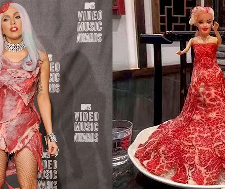 Леди Гага наряд из мяса