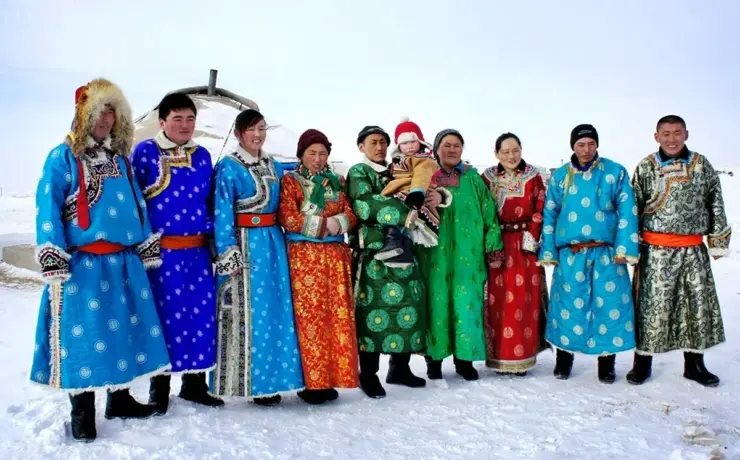 Монгольский халат дээл