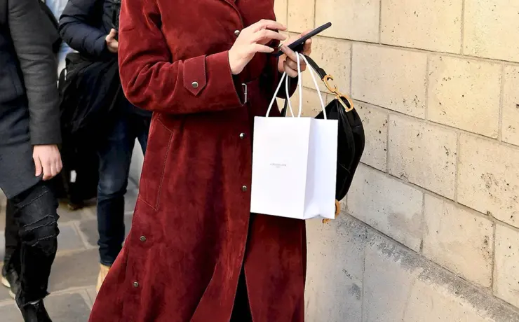 Моника Белуччи в пальто