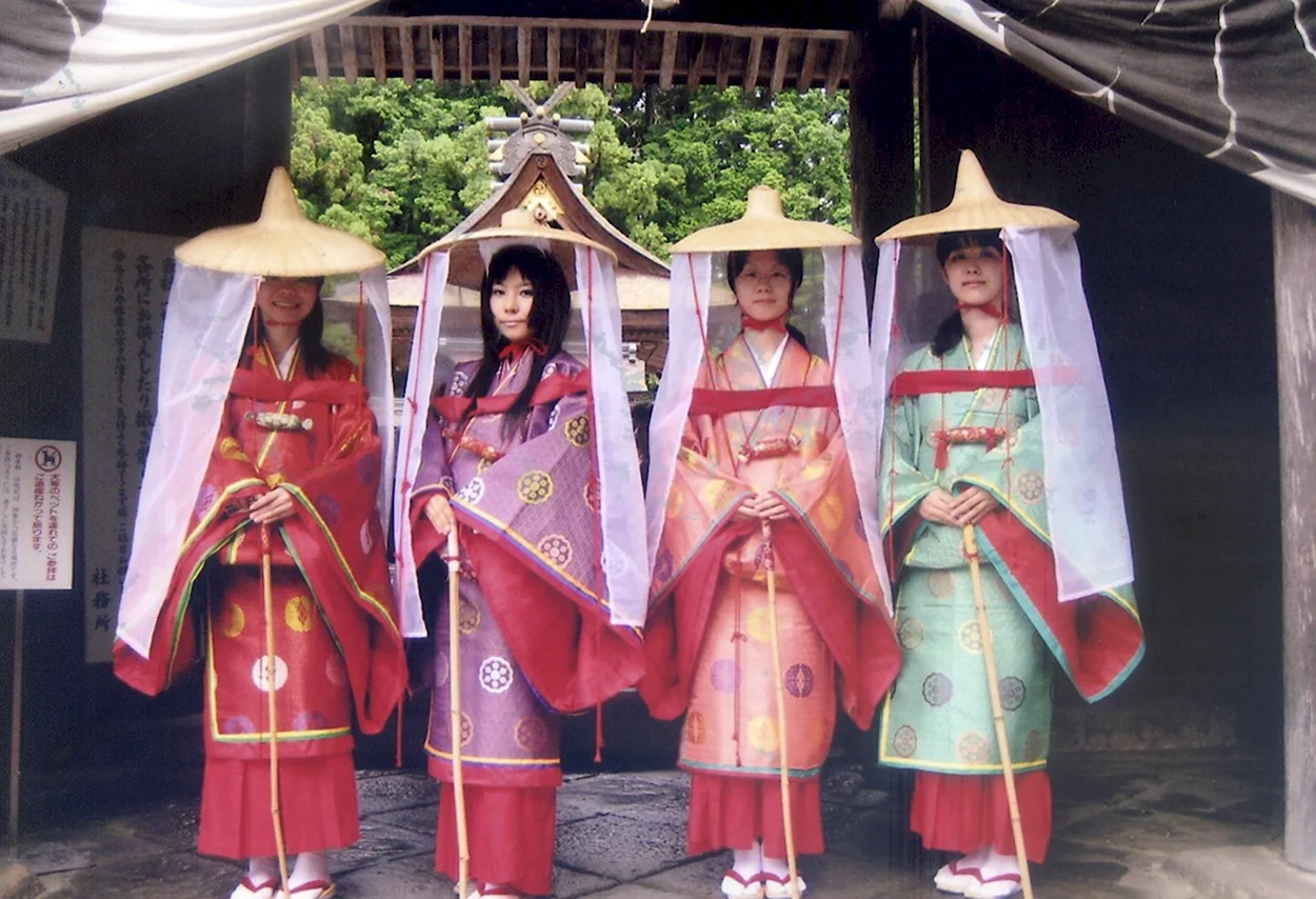 Национальные костюмы народов Японии