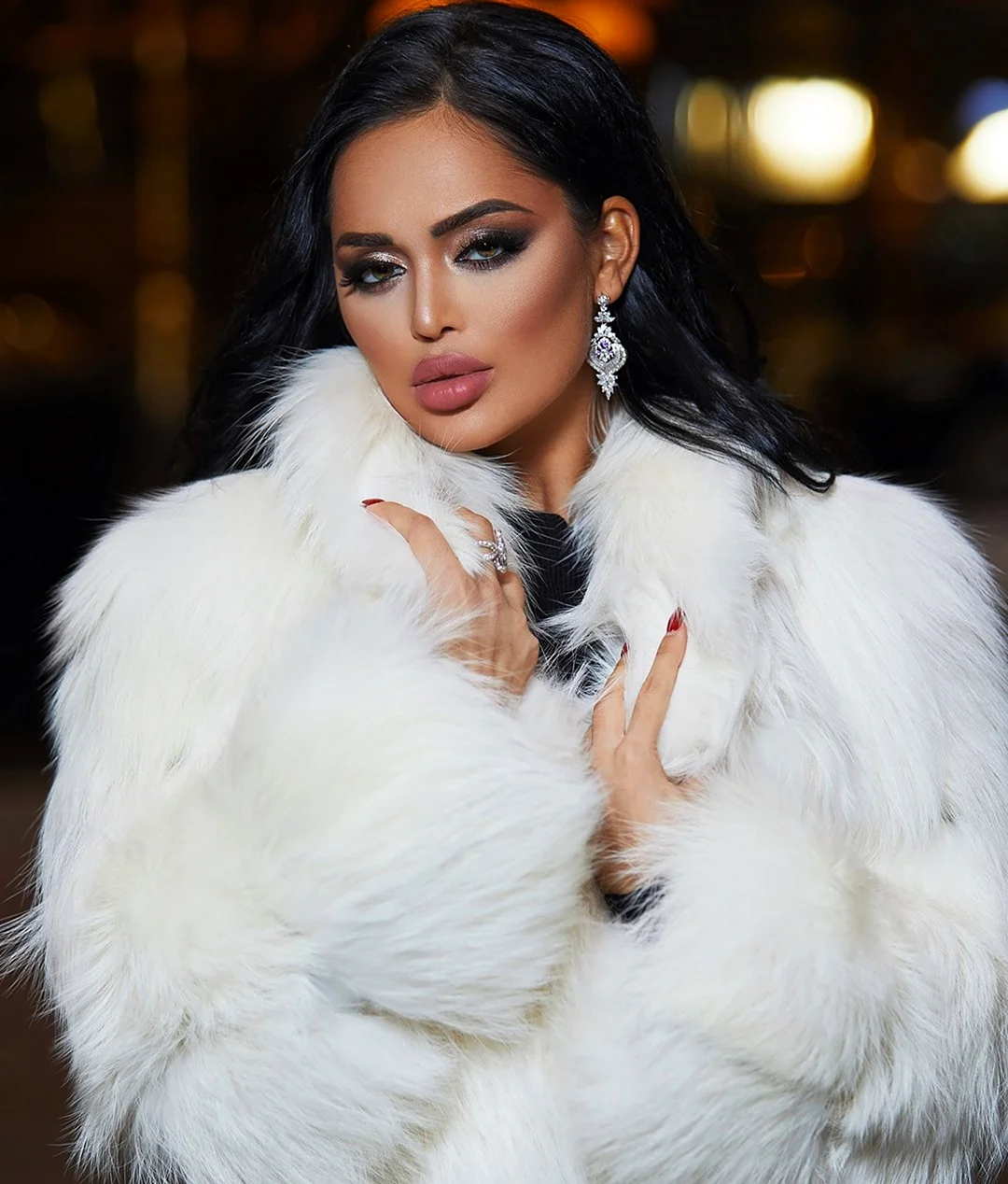 Нита Кузьмина в шубе