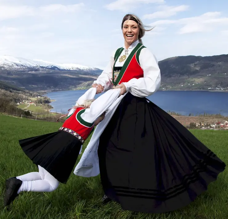 Норвежский национальный костюм-binad