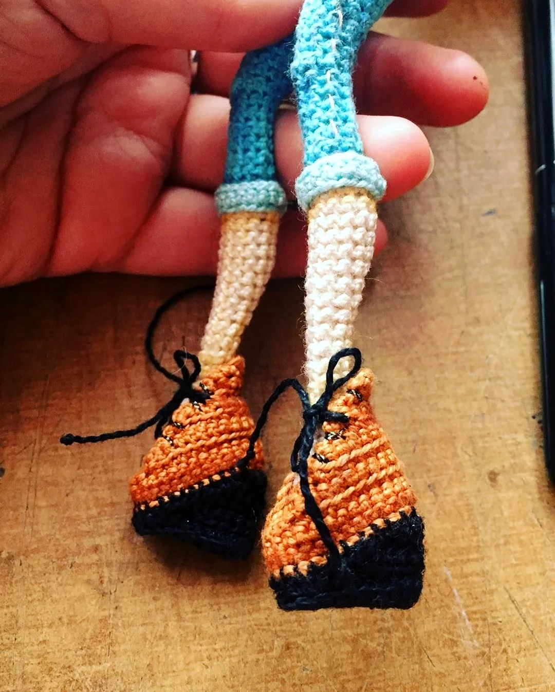 Ножки вязаные для куклы