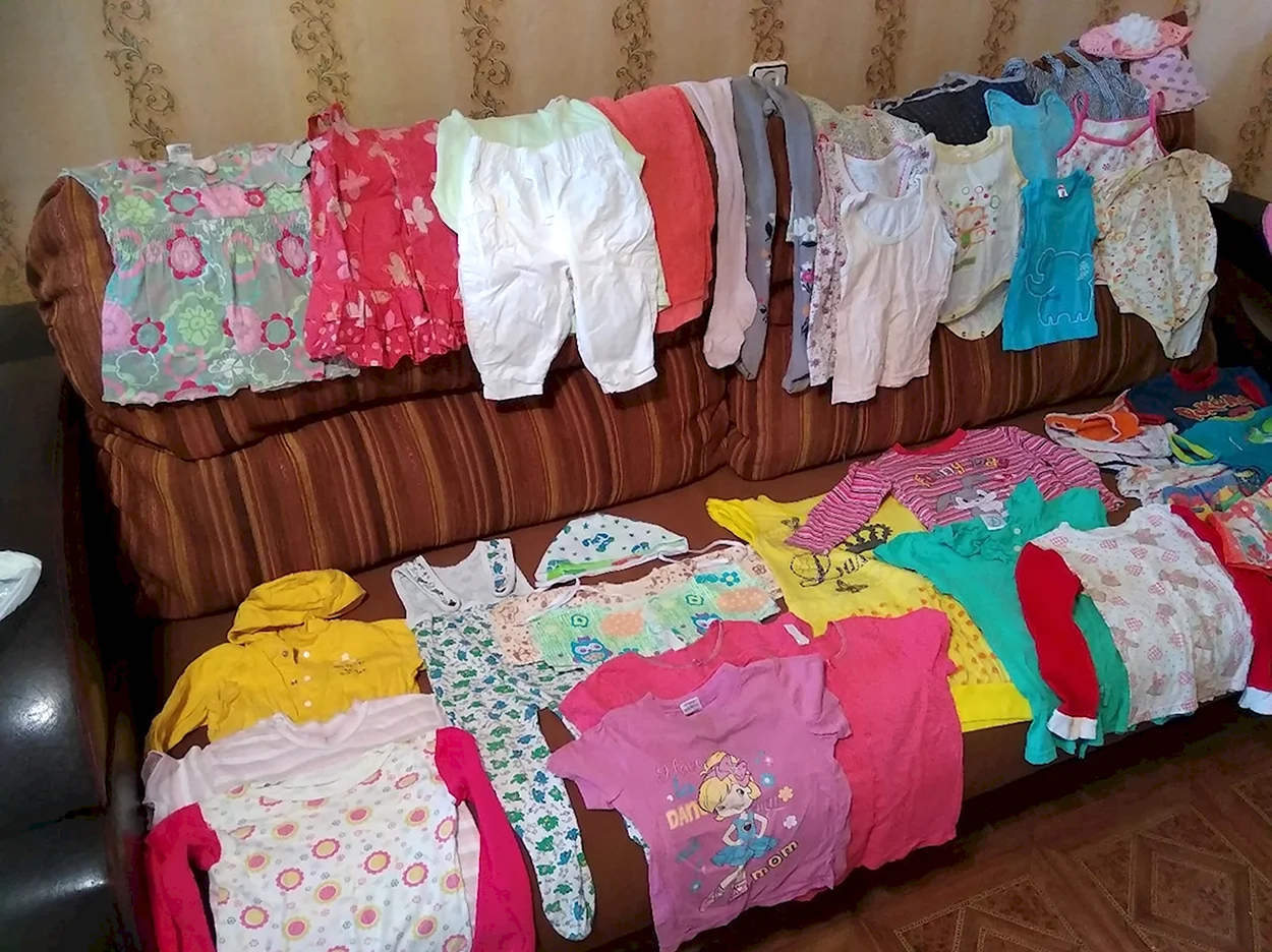 Отдам пакет детских вещей