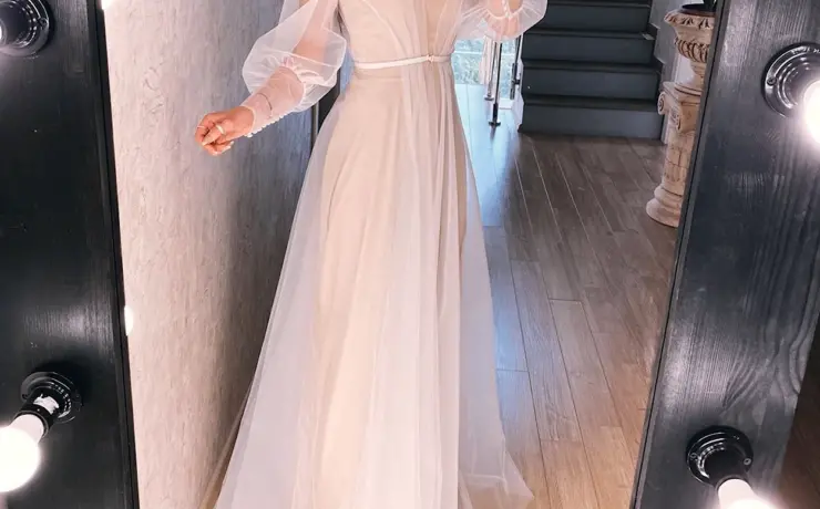 Шифоновое свадебное платье с рукавами
