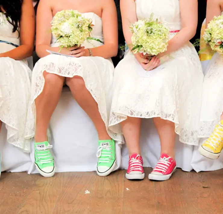 Свадебное платье и кроссовки