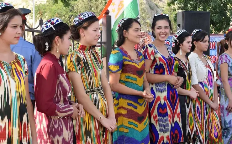 Таджикистан либоси Милли