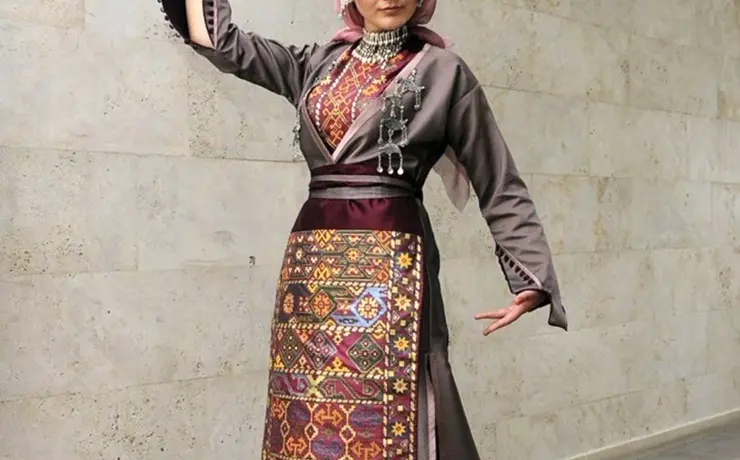 Тараз армянский национальный костюм