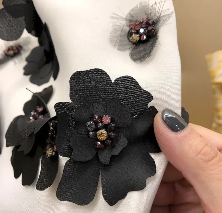 Цветы из ткани для украшения платья