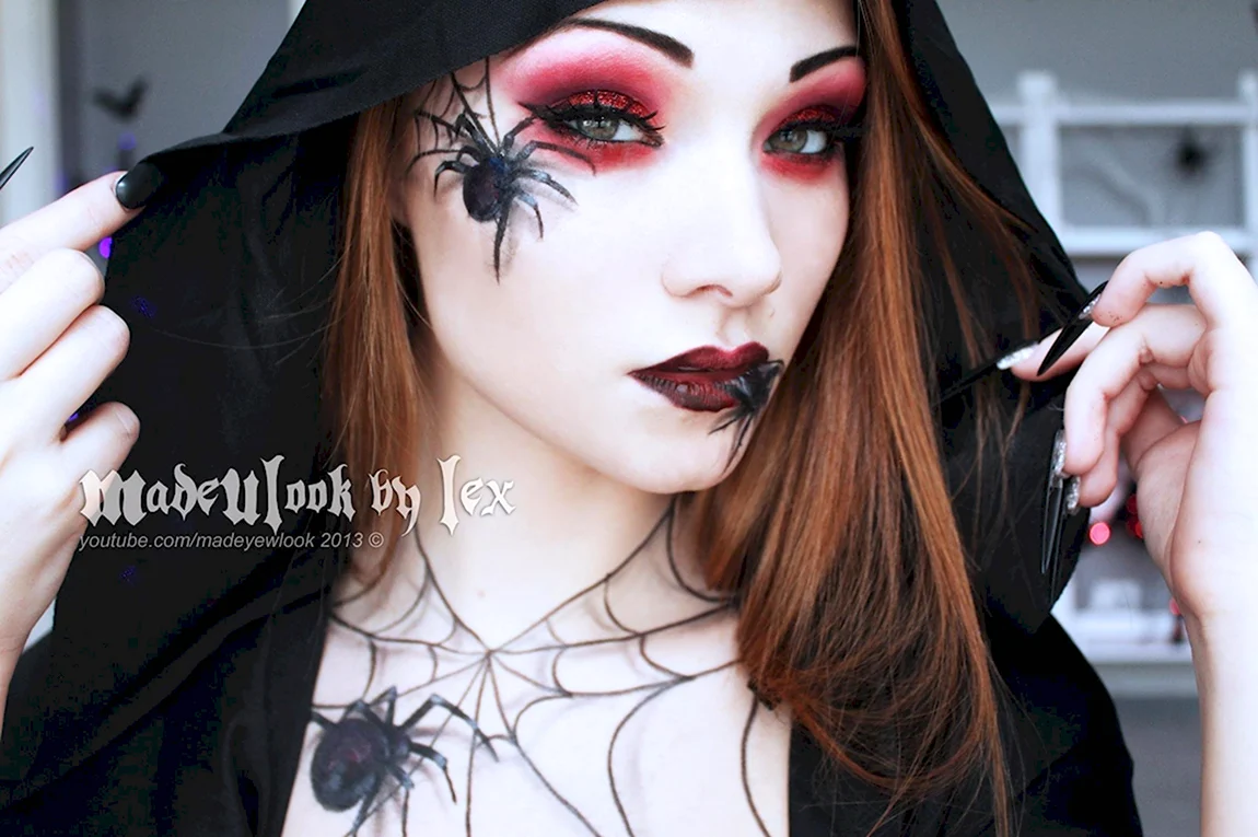 Гримм королевы пауков на Хэллоуин