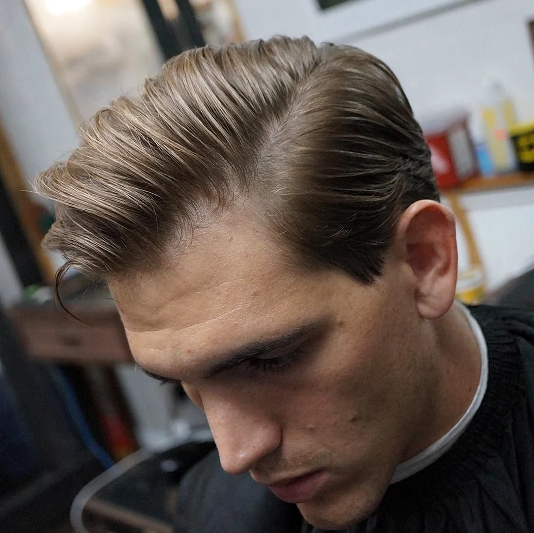 Удлиненный сайд парт. Сайд парт 2021. Side Part Haircut удлиненный. Сайд парк стрижка. Андеркат Side Part.