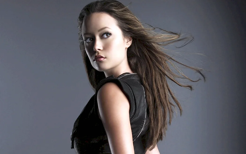 Саммер глау. Саммер Глау 2023. Саммер Глау Summer Glau. Саммер Глау стрела.