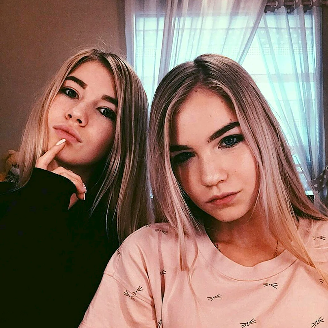 Саша айс и софа Купер