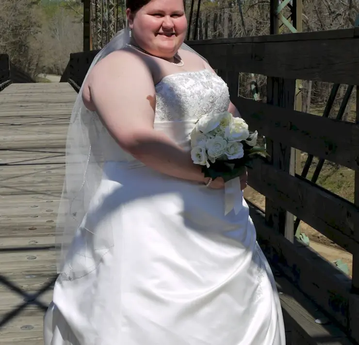 Толстые девушки в свадебных платьях